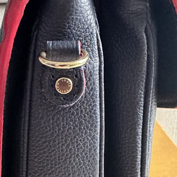 Louis Vuitton Pochette Metis Navy - Picture 10 of 16